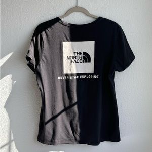 The north face women’s basic tee large